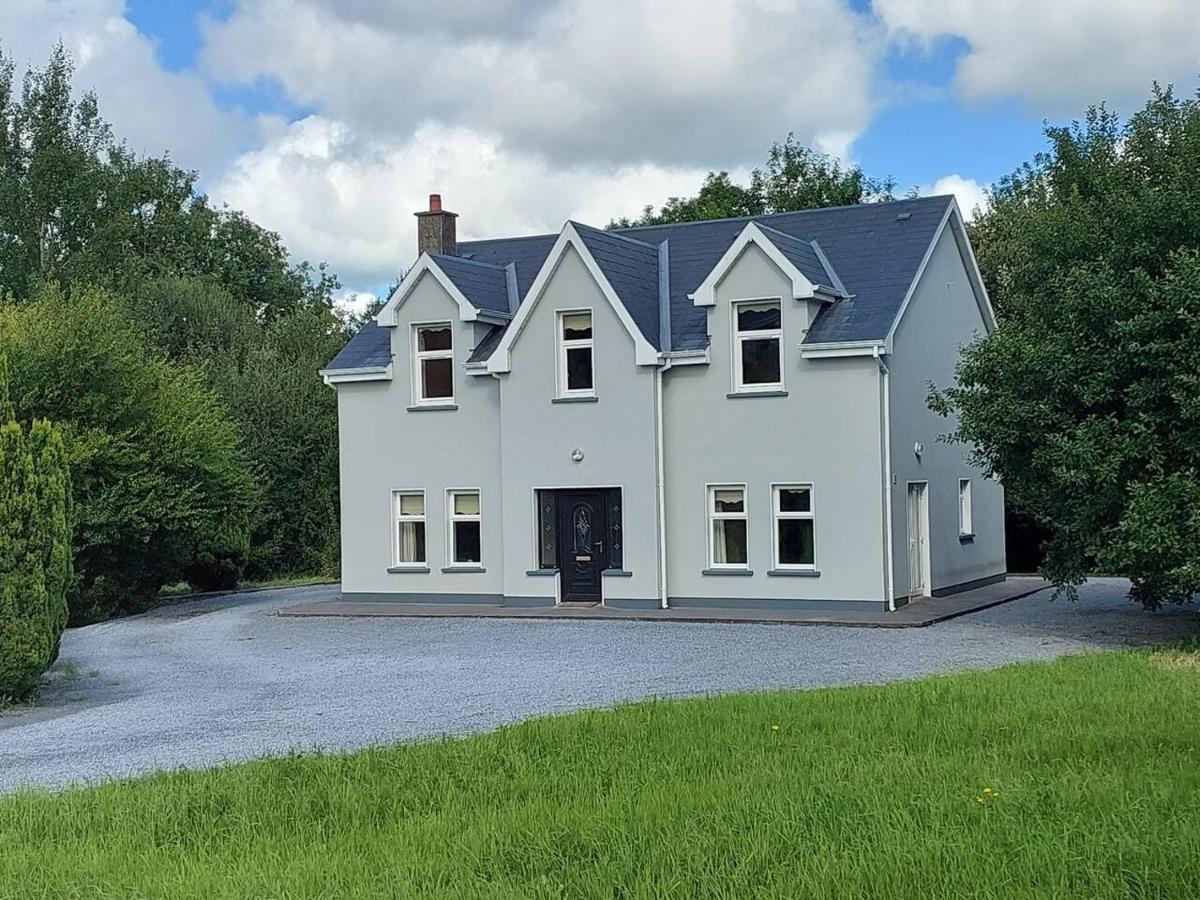 Home In اينيس المظهر الخارجي الصورة